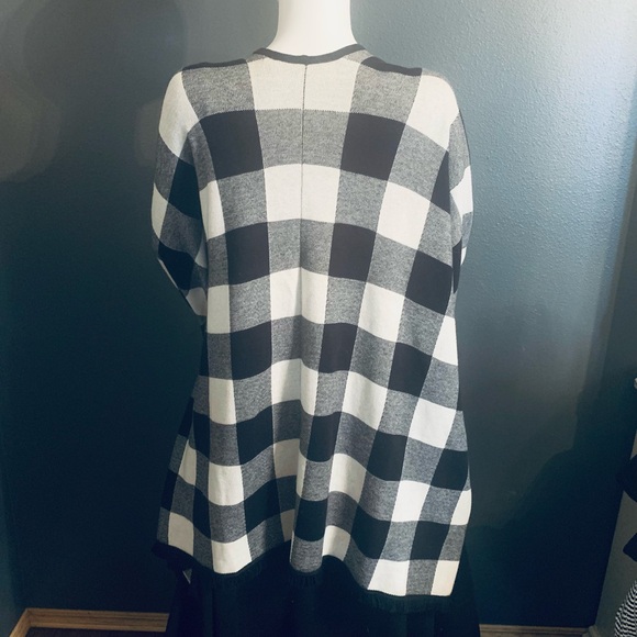 Black and White Checkered Open Cardigan - Picture 3 of 3